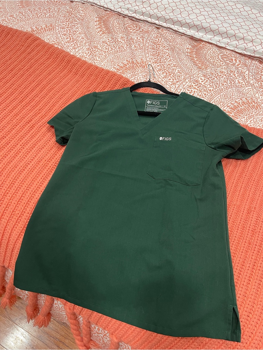 FIGS Women's V-Neck Tunic Top in British Racing Green
